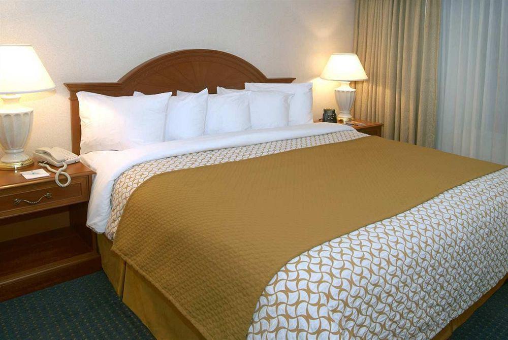 Embassy Suites By Hilton Cleveland Rockside Independence Oda fotoğraf