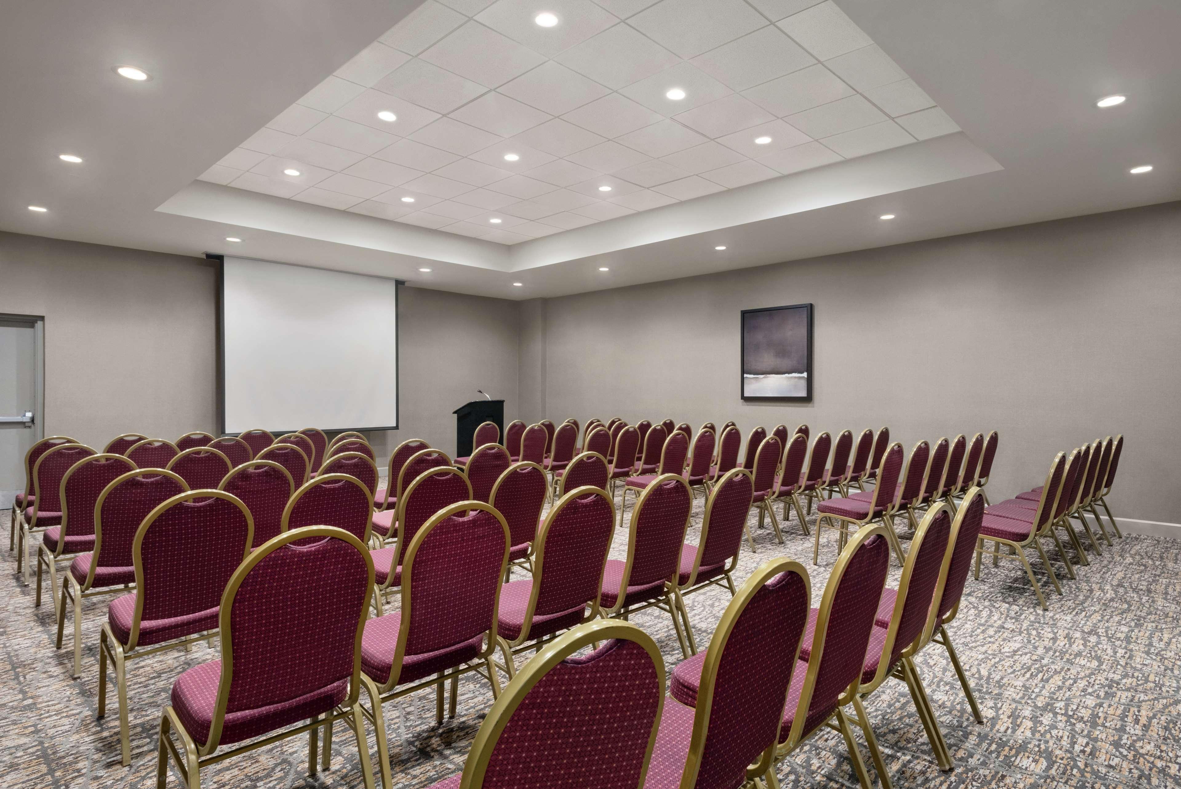 Embassy Suites By Hilton Cleveland Rockside Independence Dış mekan fotoğraf